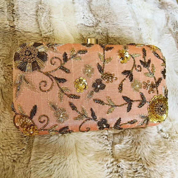 Stunning Peach color Embroided Clutch - Picture 3 of 7